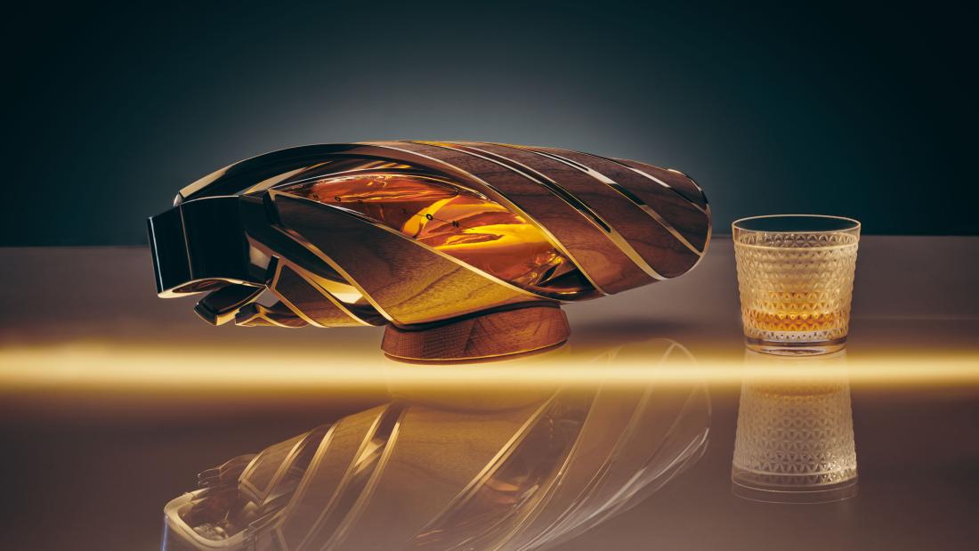 The Macallan Horizon decanter and glass